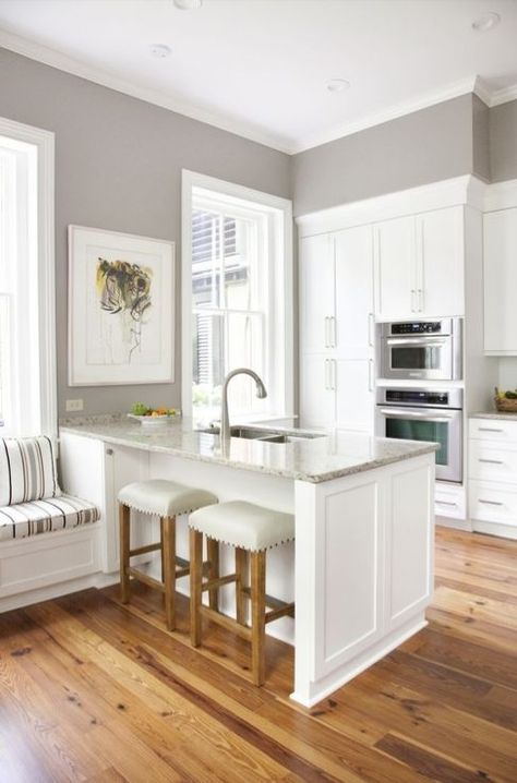 Sherwin-Williams Best Kitchen Paint Colors - Twilight Gray by Cynthia Ramsey Grey Kitchen Walls, Kitchen Paint Colors, Galley Kitchen, Apartment Kitchen, Kitchen Redo, Kitchen Paint, Kitchen Colors, Grey Walls, Design Case