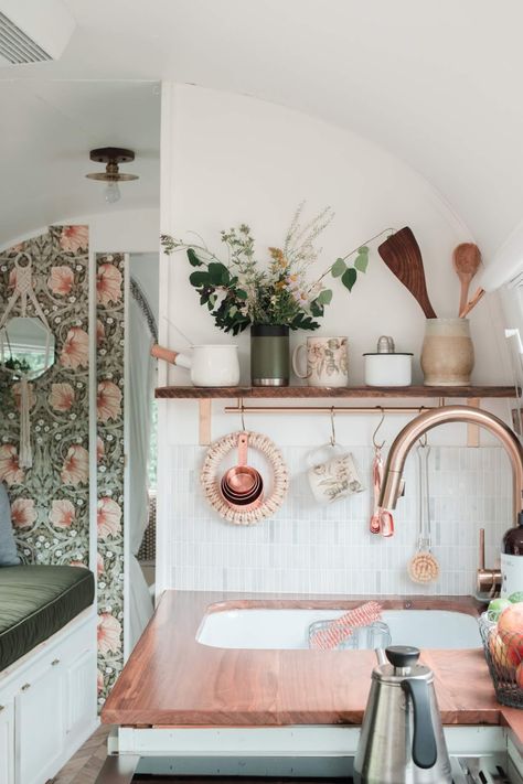 Caravan Vintage, Camper Vintage, Cocina Shabby Chic, Home To Roost, William Morris Wallpaper, Airstream Remodel, Airstream Interior, Airstream Renovation, Rv Travel Trailers