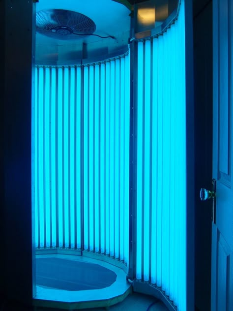 tanning Booth is thee BEST Tanning Salon Aesthetic, Tanning Salon Decor, Tanning Machine, Uv Tanning, Tanning Studio, Tanning Booth, Best Tanning Lotion, Indoor Tanning, Spa Business