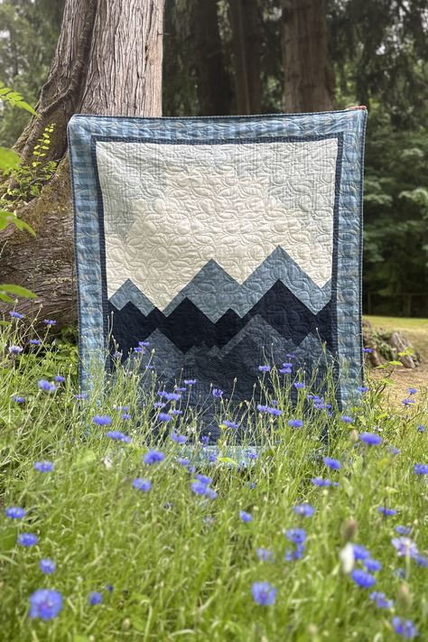 Nature Quilts Patterns, Nature Quilt Patterns, Mountain Scene Quilt, Mountain Landscape Quilt, Mountain Theme Quilt Patterns, Quilt Mountains, Quilt Pattern Mountains, Mountain Range Quilt Pattern, Misty Mountain Quilt