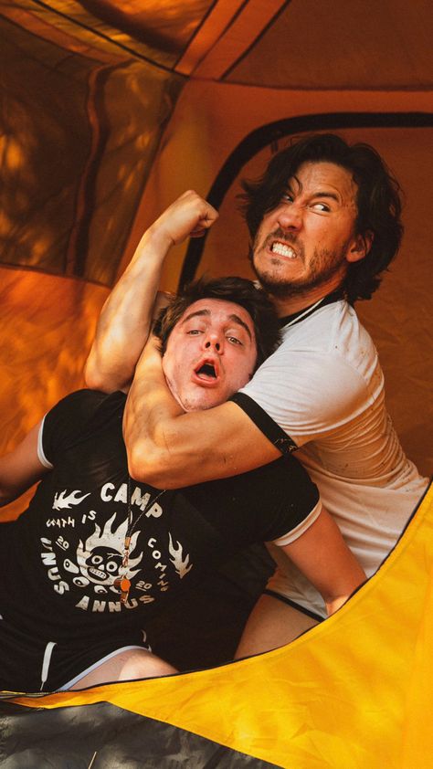 Ethan And Mark, Markiplier Memes, Ethan Crankgameplays, Ethan Nestor, Mark And Ethan, Jack And Mark, Funny Poses, Markiplier Jacksepticeye, Unus Annus