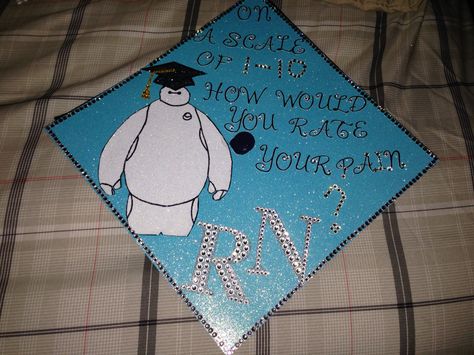 Graduation cap with Baymax Big Hero 6 Greys Anatomy Caps Graduation, Baymax Graduation Cap, Greys Anatomy Grad Cap, Disney Masters Graduation Cap, Graduation Cap Designs Up Disney, Baymax Big Hero 6, Grad Cap Ideas, Nursing School Life, Disney Graduation Cap