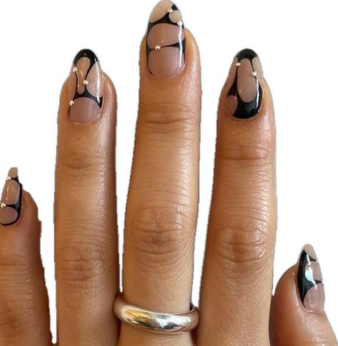 mynameismikinail on Instagram: "Inspo @ruiofficial.me 🖤🖤 . . . . . #nailsdesign #rui #nails #dazedbeauty #allure" Cool Girl Nails, Nurse Nails, Girls Nail Designs, Cow Nails, Girl Nails, October Nails, Grunge Nails, Pearl Nails, Nail Ring