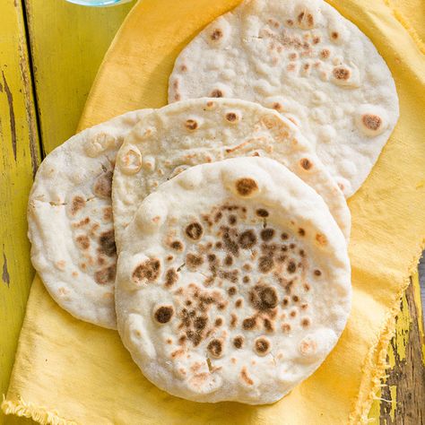 Healthy Flatbread Recipes, Healthy Flatbread, Flatbread Dough, 2 Ingredient Recipes, Naan Recipe, Flatbread Recipes, Naan Bread, 2 Ingredient, Ww Recipes