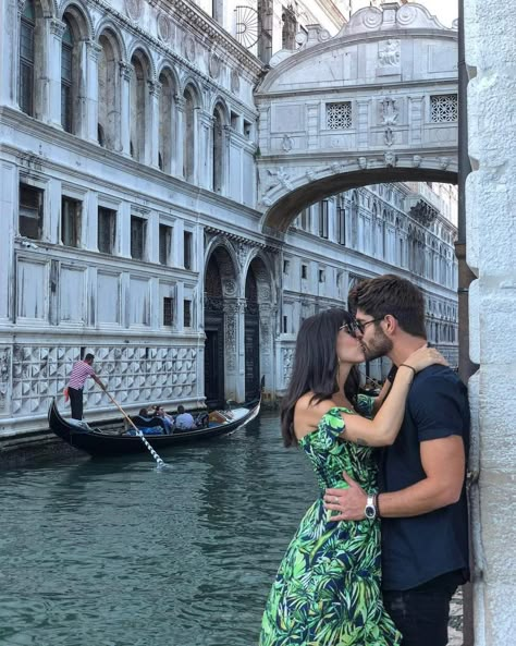 Honey Moon Places, Dream Honeymoon Destinations, Honeymoon Tropical, Cheap Honeymoon, Tropical Honeymoon, Bali Honeymoon, Nick Bateman, Honeymoon Locations, Romantic Honeymoon Destinations