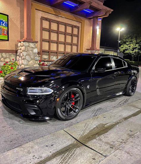 Redeye Hellcat Charger, Black Charger Hellcat, Doge Srt Hellcat, Black Hellcat Charger Wallpaper, Hellcat Charger Aesthetic, Doge Charger Srt Hellcat, Hell Cat Charger, Doge Cars, Hell Cat Car