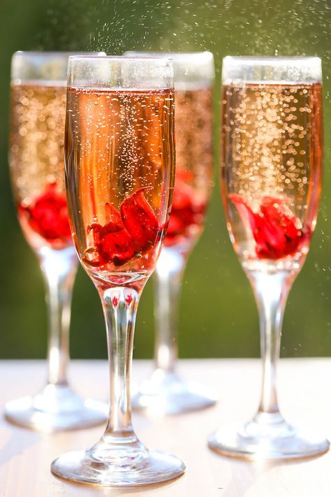 Rose petals in champagne Red Gold Wedding, Champagne Cocktails, Auckland Wedding, Wedding Champagne, Champagne Cocktail, Champagne Toast, Wedding Drink, Champagne Wedding, Natural Gold