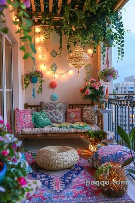 Balkon Decor, Balcony Design Ideas, Small Balcony Design, Casa Vintage, Apartment Patio, Small Balcony Decor, Apartment Balcony Decorating, Apartment Balcony, Apartment Decor Inspiration