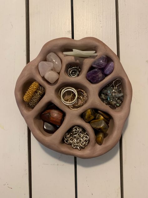 air dry clay jewelry and crystal holder Dry Clay Jewelry, Air Dry Clay Jewelry, Clay Jewellery Holder, Jewellery Holder, Crystal Holder, Sculpture Art Clay, Air Dry Clay Projects, Tanah Liat, Clay Diy Projects