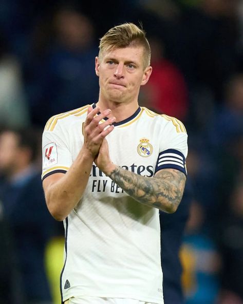 Toni Kroos Real Madrid, Wallpapers Cartoon, Real Madrid Wallpapers, Madrid Wallpaper, Toni Kroos, Cool Wallpapers Cartoon, Granada, Cristiano Ronaldo, Real Madrid