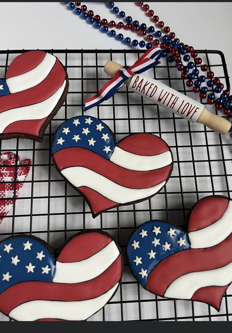 Patriotic Decorated Cookies, Eddie Cookies, Patriotic Cake Decorating, Rollout Cookies, Usa Cookies, American Flag Cookies, Patriotic Sugar Cookies, Baking Hobby, Patriotic Cookies