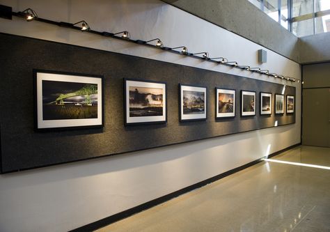 Photo Gallery With Lights, Architecture Office Wall Art, Art Gallery Lighting Design, Photography Gallery Exhibition Display, Fabric Lightbox Black Frame Exhibit, Small Office Design Interior, Office Gallery Wall, Small Office Design, Art Galleries Design