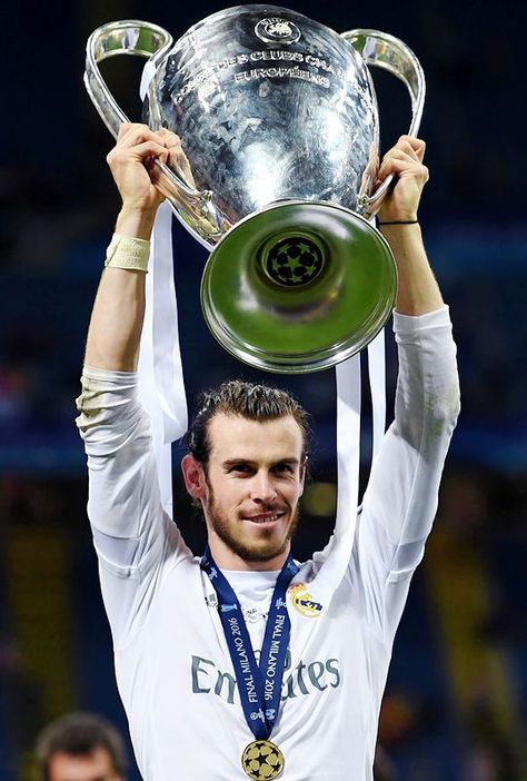 Real Madrid Gareth Bale, Bale 11, Bale Real, Football Background, Cristino Ronaldo, Sport Magazine, Soccer Girl Problems, Real Madrid Wallpapers, Madrid Wallpaper