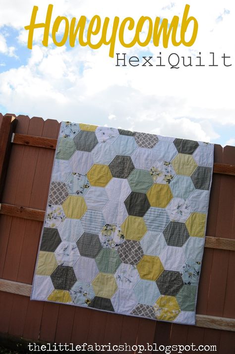 The Little Fabric Blog: Half Hexi Quilt + A GIVEAWAY! Hexi Quilt, Quirky Quilts, Epp Quilt, Hexagon Quilting, Hexie Quilts, Hexagon Quilt Pattern, Homemade Ideas, Hexie Quilt, Quick Quilt