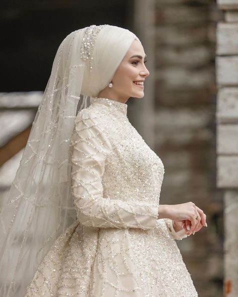 Wedding Dresses Hijab, Muslim Wedding Hijab, Wedding Hijab Styles, Bridal Hijab Styles, Hijabi Brides, Muslimah Wedding Dress, Nikah Dress, Muslimah Wedding, Muslim Brides