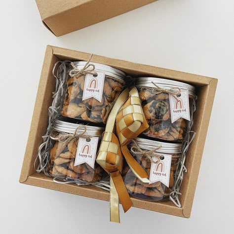 Cookies Hampers Packaging, Eid Hampers Ideas, Eid Hampers Packaging, Ide Hampers Lebaran, Cookies Hampers, Hampers Kue Kering, Hampers Cookies, Hampers Design, Diy Hampers