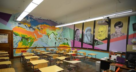 Check out this video done by Higher Level Art. They transform two social studies classrooms for  Holmes High School and Middle School in ... History Classroom Decorations, High School History Classroom, Geography Classroom, World History Classroom, High School Social Studies, Science Decor, High School History, Whole Brain Teaching, Social Studies Classroom