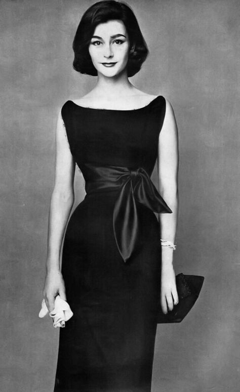 Little Black Dress | Devon Parks | Flickr 1950s Fashion Dresses, Irving Penn, Vintage Black Dress, Look Retro, Satin Sash, Vintage Fashion Photography, Norma Jeane, Retro Mode, Vintage Couture