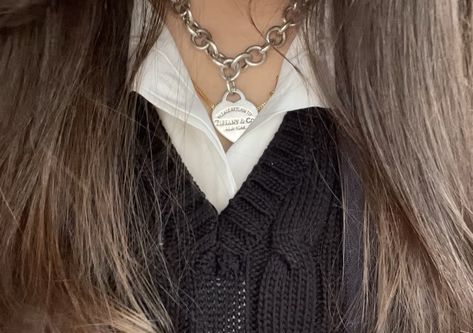 Tiffany And Co Chain Necklace, Tiffany Necklace Outfit, Chain Necklace Outfit, Doc Martens Mary Janes, Unrealistic Wishlist, Sixth Form, Necklace Outfit, Tiffany Necklace, Fall Semester