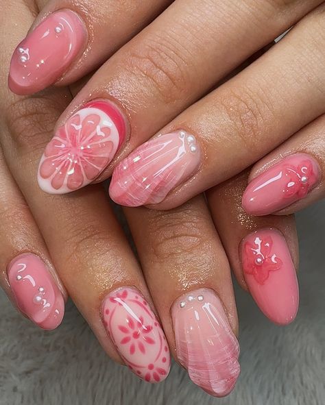 White Blooming Gel Nails, Seashell Nails, Fruit Nails, Hand Painted Nail Art, Blooming Gel, Aurora Nails, Lobster Bisque, School Nails, Painted Nail Art