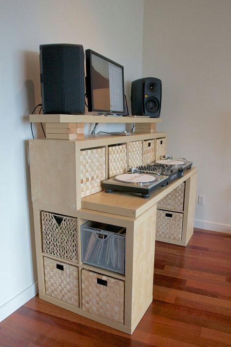 Ikea Standing Desk, Diy Standing Desk, Diy Computer Desk, Desk Hacks, Desk Diy, Ikea Shelves, Ikea Kallax, Ikea Ideas, Ikea Furniture Hacks