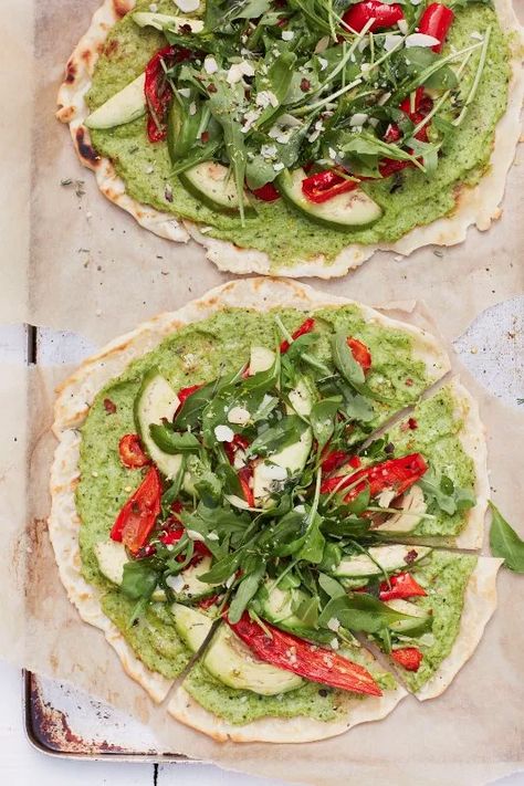 Drop the Acid! Why Eating Alkaline Food is Important - Eluxe Magazine Pizza Vegetarian, Vegetarian Pizza Recipe, Reflux Recipes, Low Acid Recipes, Alkaline Diet Recipes, Acid Reflux Recipes, Green Soup, Marinated Tofu, Resep Diet