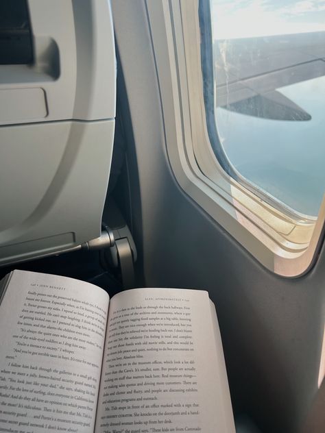 Reading On A Plane, Reading On Plane, Airport Aesthetic Pictures, Travel Airplane Aesthetic, Travel Airport Aesthetic, Plane Window Aesthetic, Airplane Window Aesthetic, Airport Photography, Airport Reading