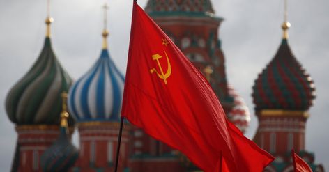 Opinion | The Day the Soviet Flag Came Down - The New York Times Soviet Flag, Bbq Decorations, Gb Flag, C Stand, National Flags, Russian Flag, Two Men, 30th Anniversary, National Flag