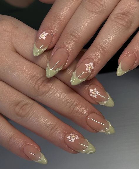 Nail Design Gold, Mint Green Nails, Green Nail Designs, Summery Nails, Purple Nail, Almond Nails Designs, Almond Nail, Blue Nail, Nail Swag