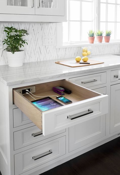 Docking Drawer in Studio Dearborn kitchen - Transitional - Kitchen - New York - by Studio Dearborn | Houzz Clean Kitchen Counter, Armoire Entree, Functional Kitchen Design, Kitchen Transitional, Kitchen New York, Transitional Kitchen, Kitchen Drawers, Functional Kitchen, University Of Michigan