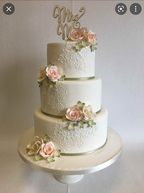 3 Tire Cake Wedding, 3 Tiers Wedding Cake, 3 Tier Flower Cake, Simple Elegant Wedding Cakes 3 Tier, Two Tire Cake Design, Wedding Cake Designs 3 Tier, 3 Tier Cake Ideas, Tiered Cake With Flowers, Wedding Cake 3 Tier