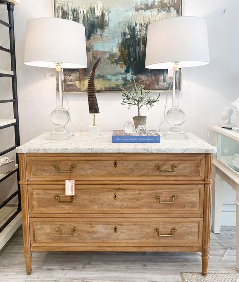 Dresser With Stone Top, Marble Dresser Top, Stone Top Dresser, Nightstand With Marble Top, Marble Dresser, Marble Top Nightstand, Bedroom Rug Ideas, Bedroom Marble, Natural Wood Dresser