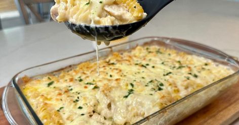 Garlic Parm Chicken Pasta Recipe Parm Chicken Pasta, Garlic Parm Chicken Pasta, Garlic Parm Chicken, Meals And Munchies, Parm Chicken, Baked Manicotti, Homemade Stromboli, Chicken Pasta Casserole, Garlic Chicken Pasta