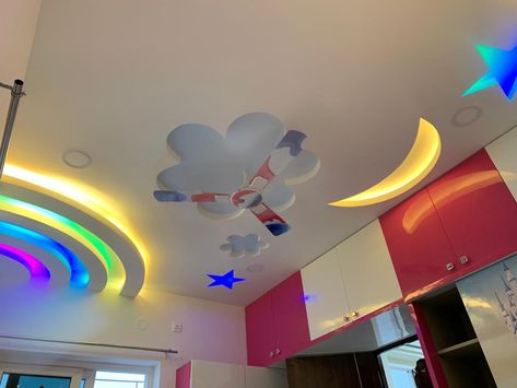 Kids Room Fall Ceilings, Bedroom Fan, Simple False Ceiling Design, Simple Ceiling Design, Down Ceiling Design, Tv Unit Furniture Design, Indian Room Decor, Pvc Ceiling Design, New Ceiling Design