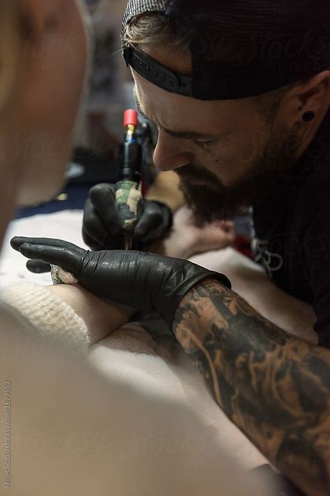 |#tattoo #handtattoo #tattoos #tattooartist 643 Getting Tatted Aesthetic, Tattoo Artist Pose Reference, Tattoo Artist Boyfriend, Getting A Tattoo Aesthetic, Tattooist Aesthetic, Getting Tattooed Aesthetic, Tattooing Aesthetic, Male Tattoo Artist, Tattoo Artist Photography