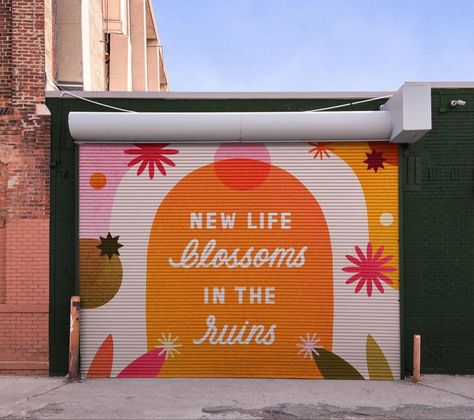 Murals With Quotes, Building Murals Inspiration, School Outside Wall Painting, Murals With Words, Word Mural, Sidewalk Mural, Welcome Mural, Elementary School Murals, College Mural