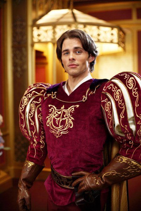 *PRINCE EDWARD (played by: James Marsden) ~ Enchanted (Seriously, his performance is basically perfect) Enchanted Prince, Enchanted Movie, Giselle Enchanted, James Marsden, Prince Costume, Disney Enchanted, Disney Live, Shia Labeouf, Logan Lerman