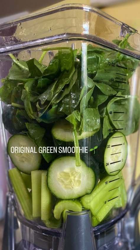 Healthy Juice Recipes, Makanan Diet, Healthy Food Motivation, Healthy Lifestyle Food, Healthy Drinks Recipes, Healthy Juices, Green Juice, Smoothie Recipes Healthy, Green Smoothie