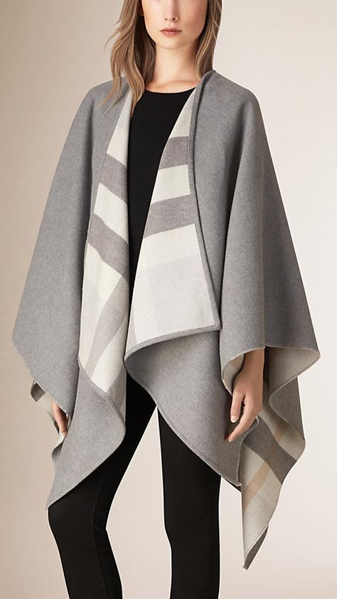 Light grey check Check-Lined Wool Poncho - Image 1 Burberry Poncho, Poncho Pullover, Poncho Jacket, Poncho Wrap, Cape Jacket, Knitted Cape, Ladies Poncho, Wool Poncho, British Outfits