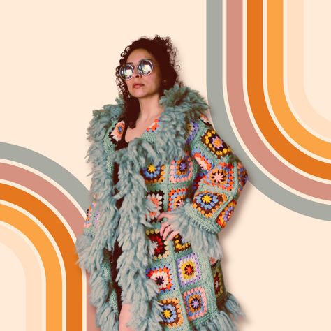 70s Crochet Outfit, Crochet Granny Square Duster, Granny Square Coat Pattern, Granny Square Duster, 70s Granny Square, Crochet Coat Pattern, Crochet Coats, Squared Clothes, Short Cardigan Sweater