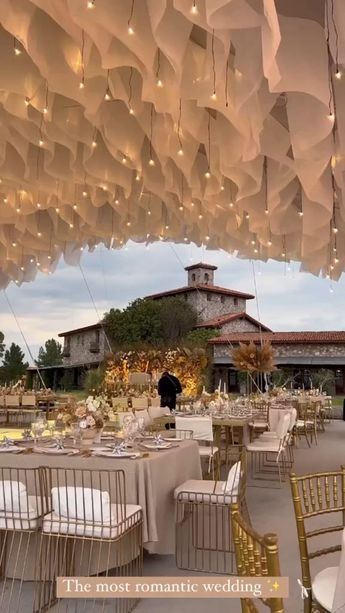 Follow us for more love quotes, wedding ideas, couples and proposal gifts, moments, and ideas 💗 Vid by: #mariafernandacuevaswp on Tiktok Roof Wedding Decoration, Spa Ceiling, Mykonos Party, Married Decor, Chic Romantic Wedding, Wedding Ceiling Decorations, Wedding Ceiling, Dream Wedding Reception, Dream Wedding Decorations