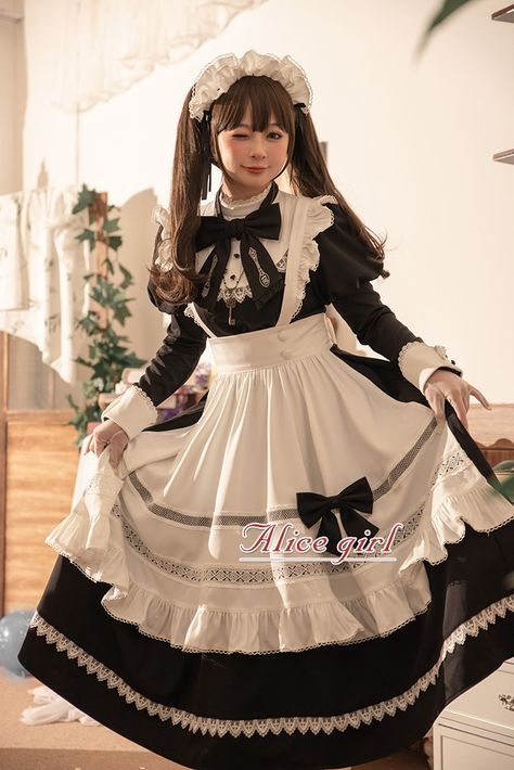 The Way To Be The 【-Cutest Housekeeper-】 >>> https://lolitawardrobe.com/alice-girl-the-cute-housekeeper-vintage-classic-lolita-op-dress-and-apron_p6756.html 일본 패션, Maid Cosplay, Op Dress, Maid Outfit, Maid Dress, Lolita Dress, Gothic Lolita, Lolita Fashion, Japanese Fashion