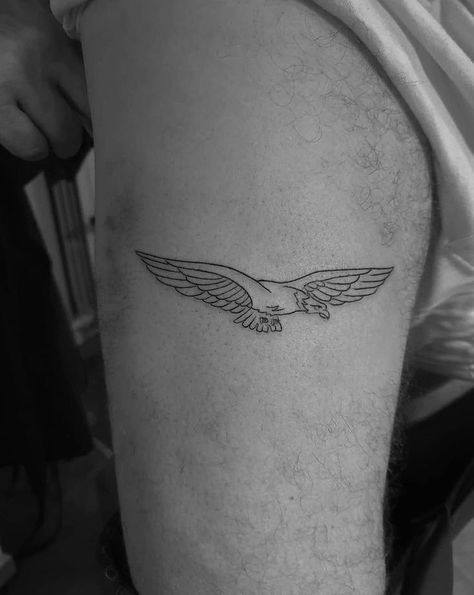 Small Eagle Tattoo, Tattoo Eagle, Small Tats, Eagle Tattoos, Eagle Tattoo, Line Tattoo, Small Tattoos For Guys, Simplistic Tattoos, Fine Line Tattoos