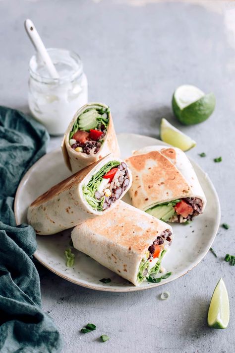 Vegan Bean Burritos (Healthy & Easy) Vegan Bean Burrito, Pizza Recipes Videos, Pizza Recipes Vegetarian, Cheese Pizza Recipes, Bean Burrito Recipe, Vegan Protein Snacks, Vegan Bean, Bean Burrito, Bean Burritos