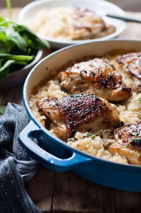 One Pot Creamy Baked Risotto with Lemon Pepper Chicken Garlic Risotto, Crispy Roasted Chicken, Making Rice, Chicken Risotto, Greek Chicken Recipes, Chicken Cooking, Recipetin Eats, Creamy Parmesan, Lemon Pepper Chicken