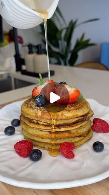 Emilie Lafortune | Le Gout de Ca on Instagram: "PLANTAIN Pancakes 🥞🤤🔥 . . . #pancakes #foodie #foodlover #breakfast #reels #foodreels" Plantain Pancakes, Pancakes Pancakes, Food Lover, Pancakes, Healthy Lifestyle, Lifestyle, On Instagram, Instagram