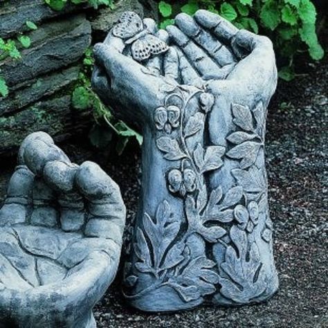 32 DIY Cement Projects For The Crafty Side Of You Friends Singing, Hand Planters, Stone Bird Baths, Concrete Bird Bath, Taman Air, Bird Bath Garden, Concrete Ideas, Concrete Crafts, Concrete Projects