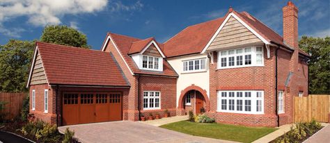 Brand new 1930s-style houses by Redrow (2015) British House Exterior, House Plans Uk, Redrow Homes, Dream House Garden, Big Mansions, British House, Exterior House Remodel, Victorian Terrace House, Unusual Homes