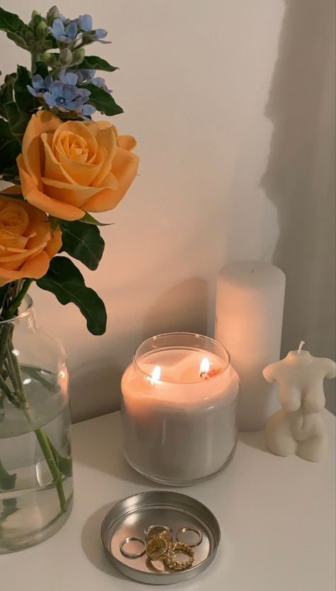 Candle And Flower Aesthetic, Flowers And Candles Aesthetic, Candles Aesthetic Wallpaper, Candle Content, Candles And Flowers, Roses Aesthetic, Candles Flowers, Candles Aesthetic, Minimalist Candles