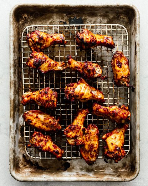 5 Ingredient Oven Broiled Chipotle Chicken Wings with Salsa Negra | www.iamafoodblog.com Healthy Fried Chicken Recipes, Chipotle Chicken Wings, Salsa Negra, Healthy Fried Chicken, Oven Fried Chicken Recipes, Baked Chicken Wings Oven, Balsamic Vinegar Chicken, Baked Chicken Tacos, Oven Baked Chicken Breasts